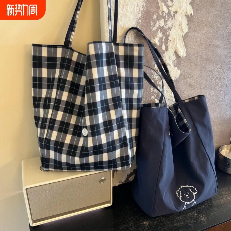 【出门包包好物】日系潦草小狗双面帆布包大容量格子包百搭单肩包
