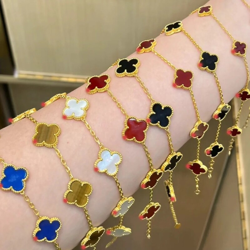 红玉髓镭射四叶草五花手链女18K玫瑰金轻奢叠戴礼物贝母黄金首饰