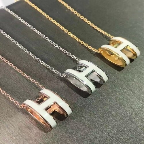 高版本H字母项链小众生日礼物