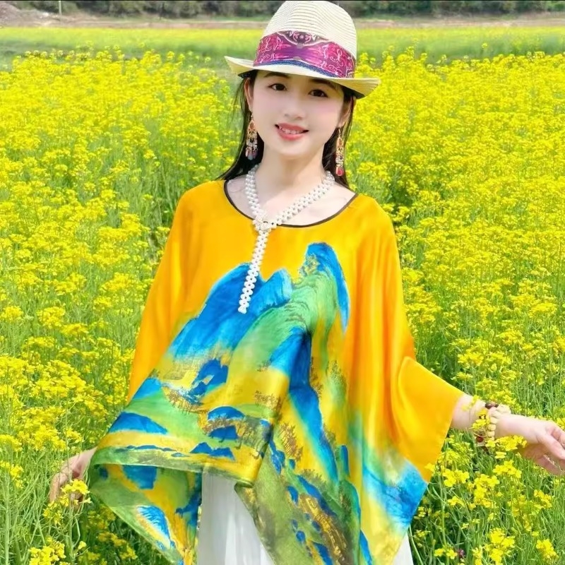 新款百变套头披肩女高级感薄款防晒披肩围巾外搭旅行大方巾配裙子