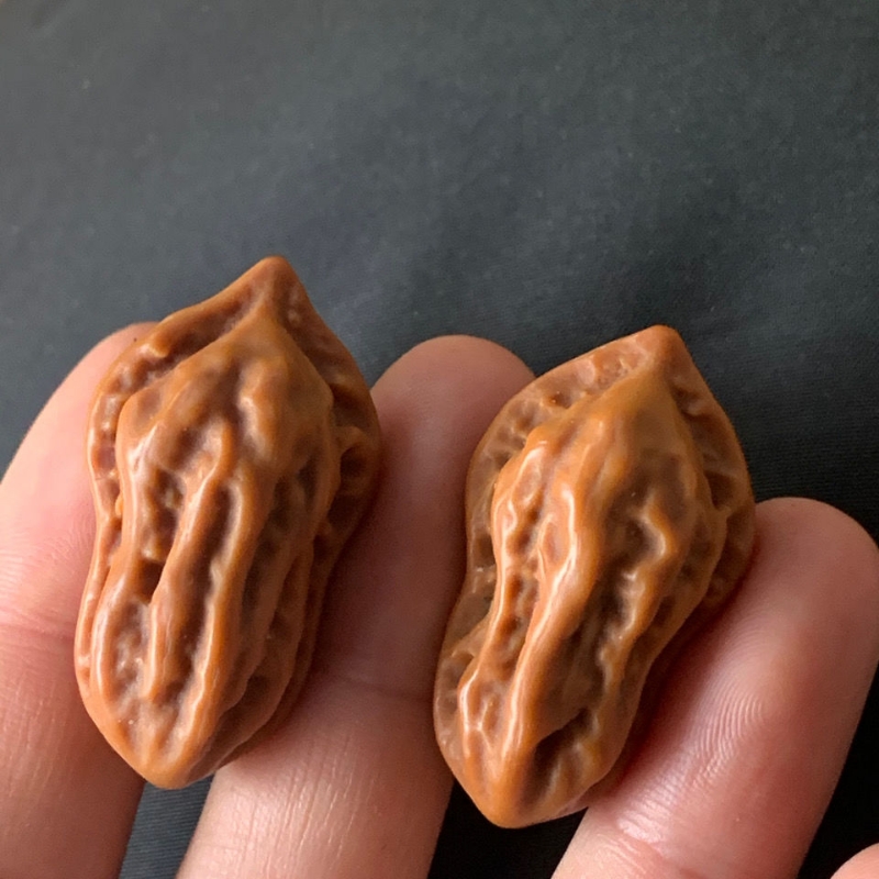 文玩白菜核桃异形手捻花生葫芦迷你袖珍小众秋子狮子头红皮揪子