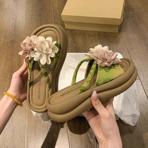 复古花朵一字拖凉拖鞋女夏外穿2026新款厚底海边度假凉鞋白色绿色