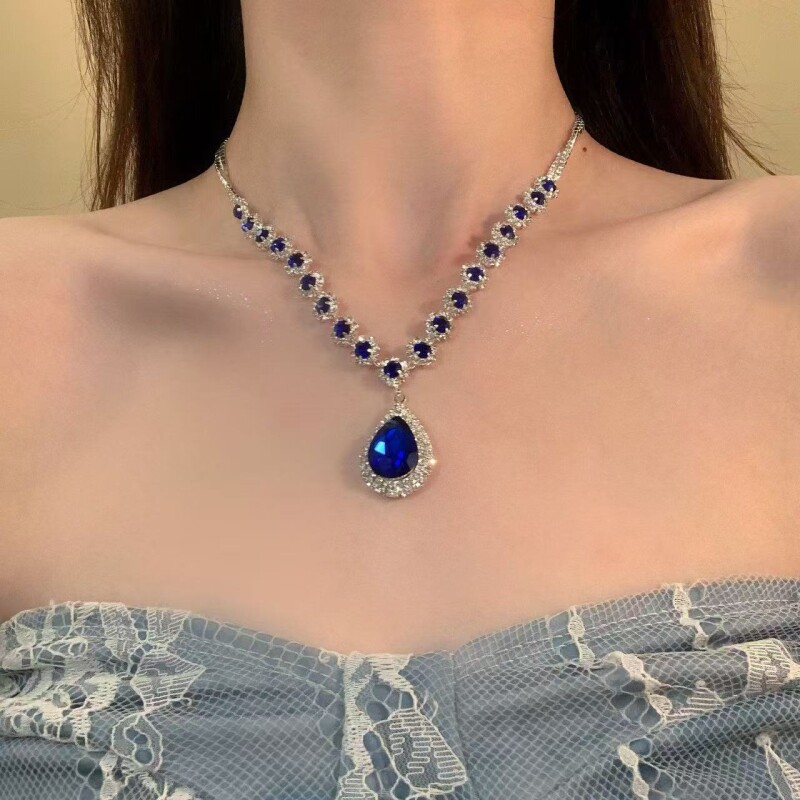 轻奢爆闪蓝色满钻水滴吊坠项链女高级感宴会晚礼服锁骨链ins颈链
