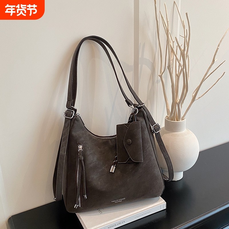 复古小众高级感通勤包包女2026新款时尚百搭大容量双肩单肩斜跨包