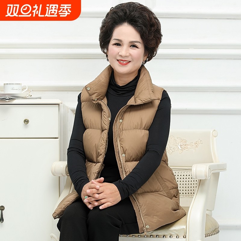 户外中老年妈妈羽绒服女马甲背心加厚大码宽松坎肩短款面包服白鸭