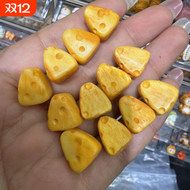 根付小三角块奶酪DIY手工配件穿珠子鹿角方形手工编织新款文玩