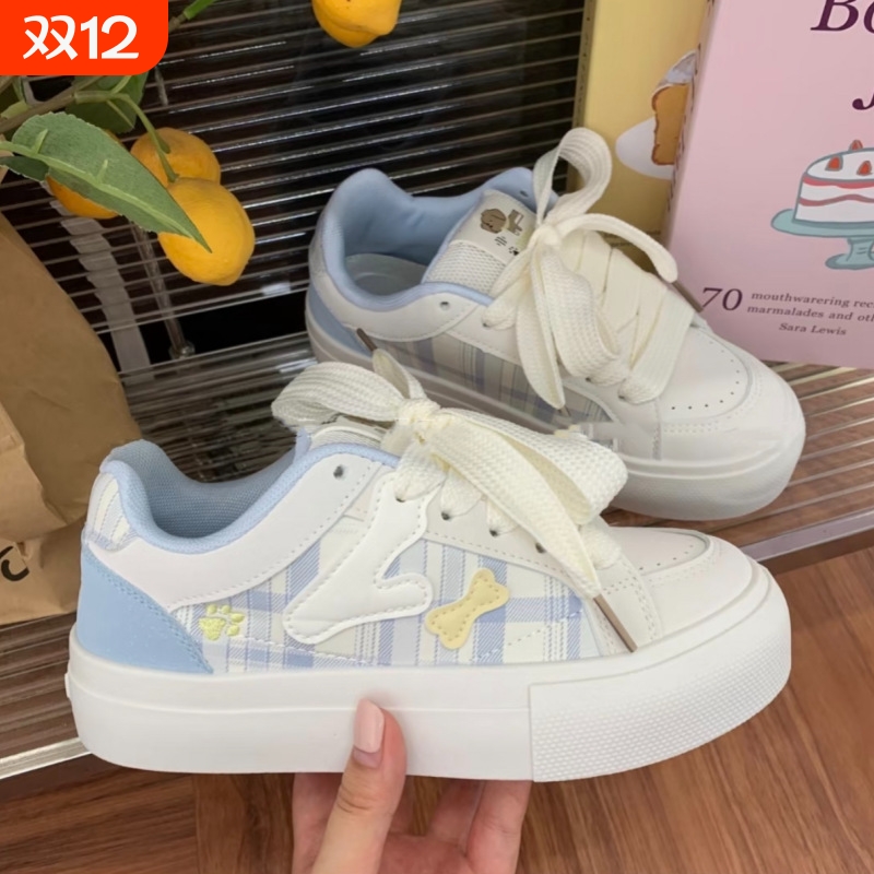 品牌断码学生百搭小白鞋女款2025秋季新款潮流ins板鞋透气厚底休