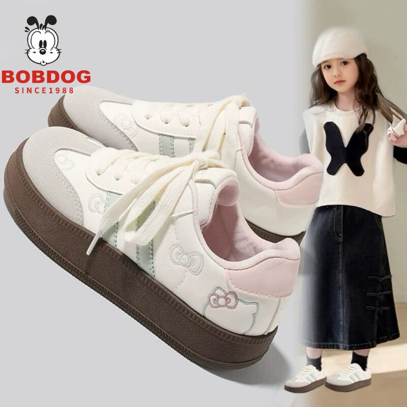 巴布豆女童板鞋2026春季新款女孩休闲运动鞋可爱卡通刺绣学生百搭