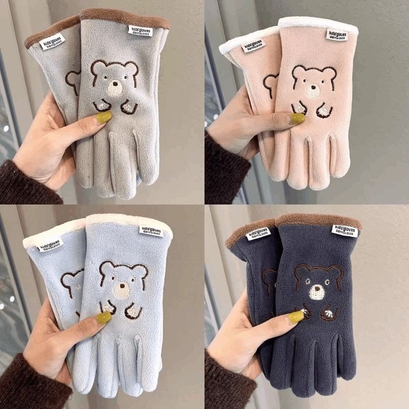 儿童手套男女卡通熊绣花秋冬季户外骑行轮滑加绒防风保暖手套中童
