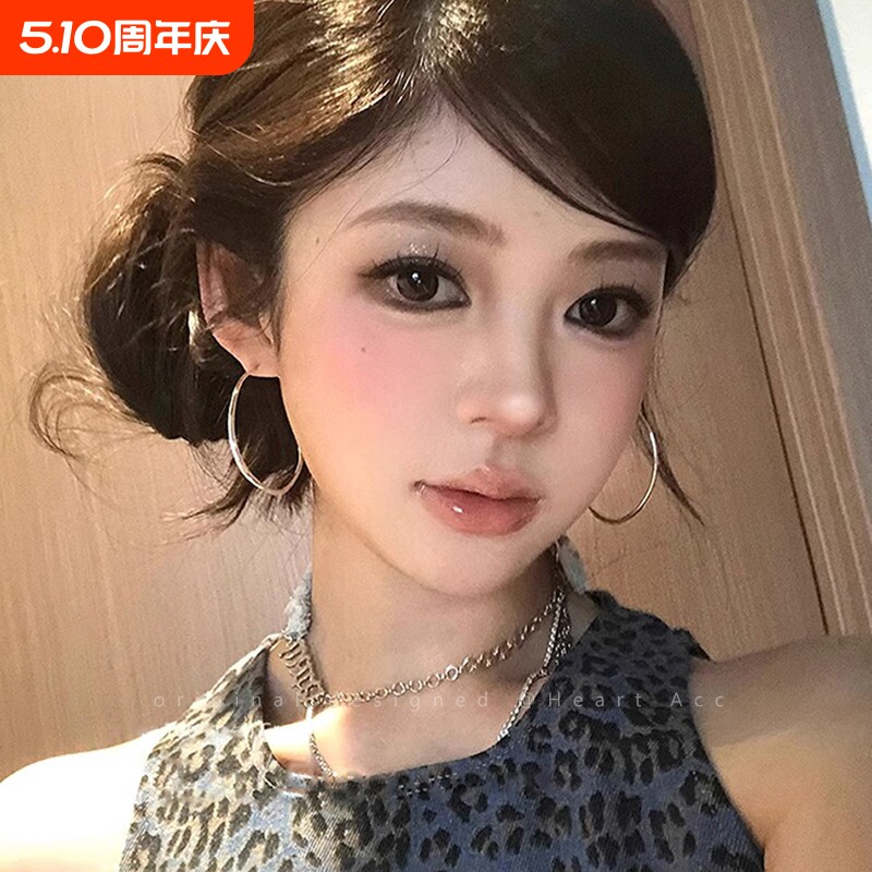 银色素圈耳环高级大耳圈女耳钉2026新款爆款夸张圈圈耳饰欧美纯银