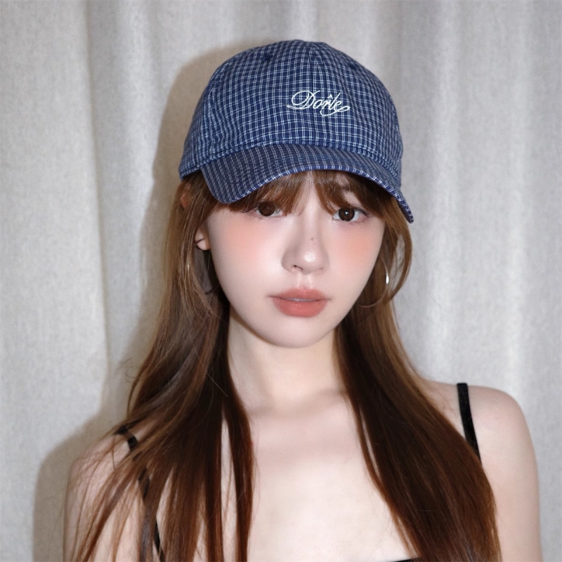 ins同款新款格纹鸭舌帽子女显脸小弯檐情侣休闲棒球帽男