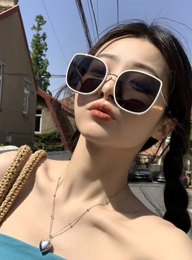 2026新款时尚墨镜女潮复古小白色太阳镜小脸圆脸椭圆形方形方脸