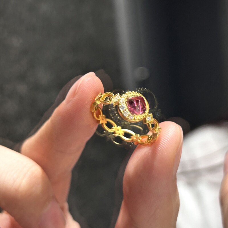 小红书爆款中古vintage戒指女高级感轻奢风镶嵌锆石镂空花丝指