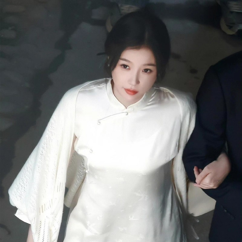 白色旗袍披肩新中式外搭流苏防晒斗篷夏薄款开衫女披风驼色米色