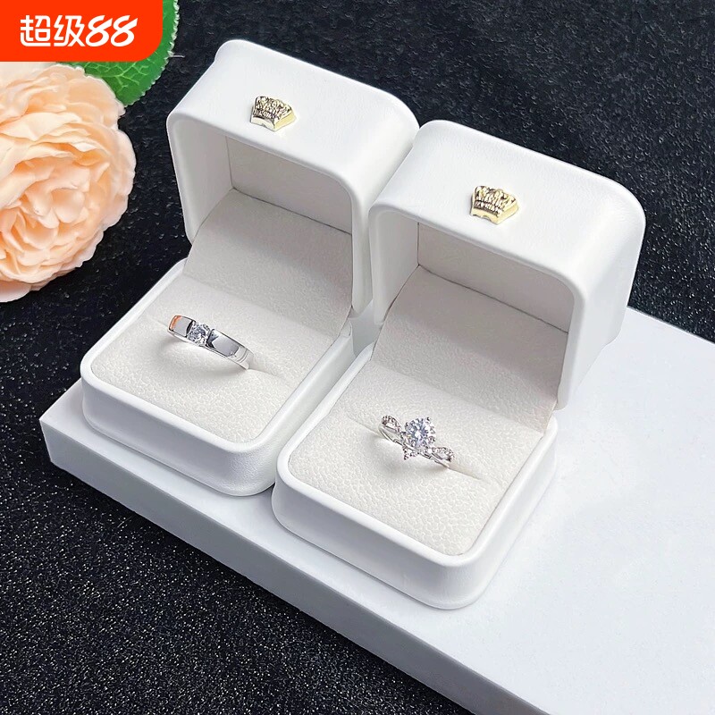 仿真莫桑石钻戒结婚对戒情侣一对求婚婚礼假钻戒道具戒指方糖