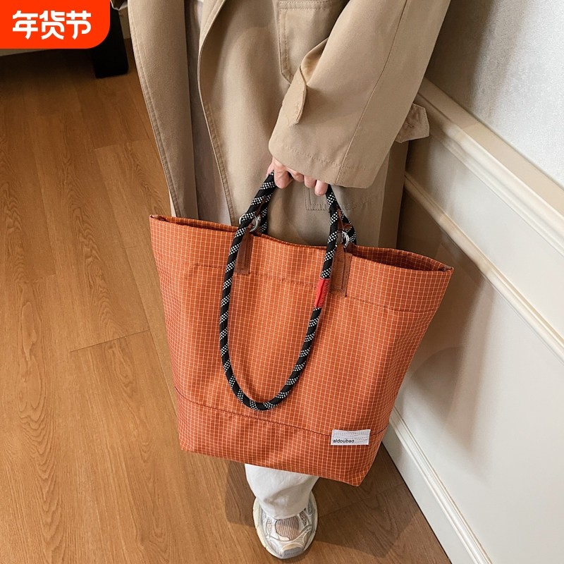 山系攀岩绳户外防水尼龙包包男女通用手拎单肩包大容量通勤托特包,箱包皮具/热销女包/男包,托特包,淘宝优惠券,粉丝福利购,淘宝优惠卷