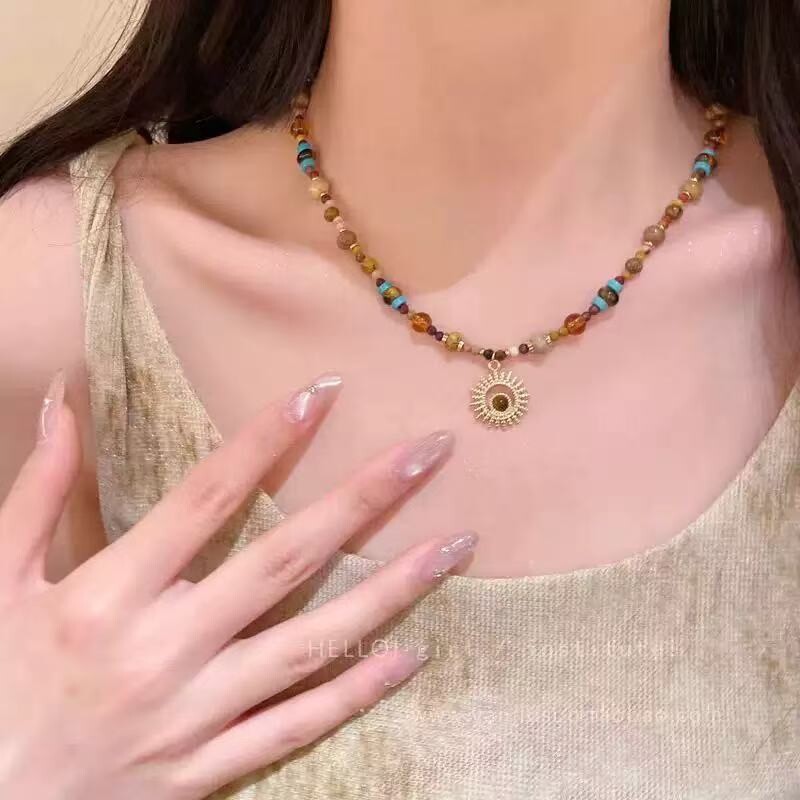 美拉德复古太阳花串珠项链高级感轻奢小众锁骨链民族风叠戴卫衣链