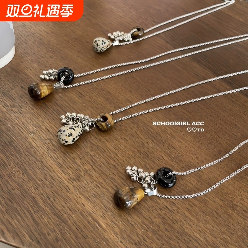 钛钢项链博主同款仿天然石葡萄串吊坠小众高级感长款毛衣链锁骨链