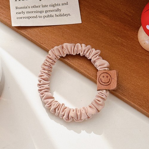 简约笑脸发圈布艺标签皮筋女扎头绳秋冬马尾韩国百搭个性发绳头饰