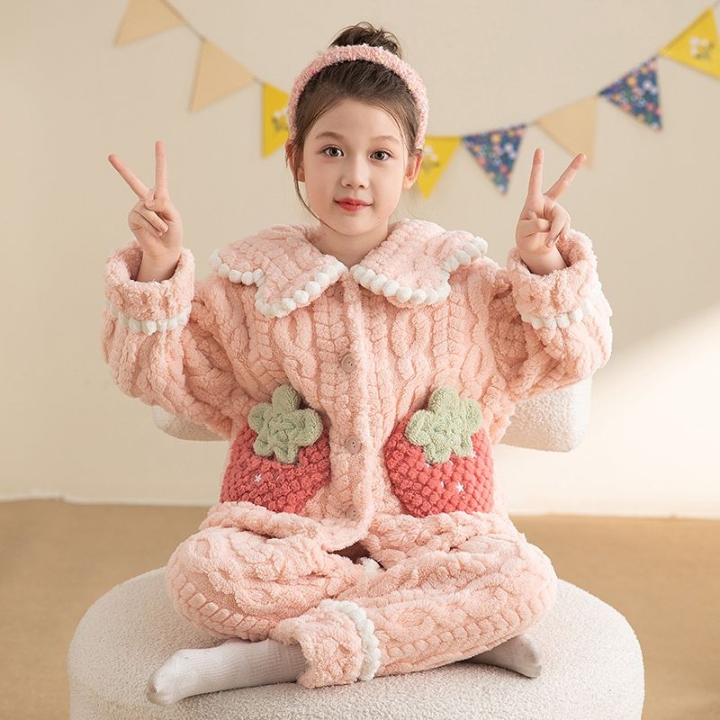 秋冬保暖珊瑚绒儿童法兰绒家居服卡通长袖宽松睡衣小女孩女生加厚