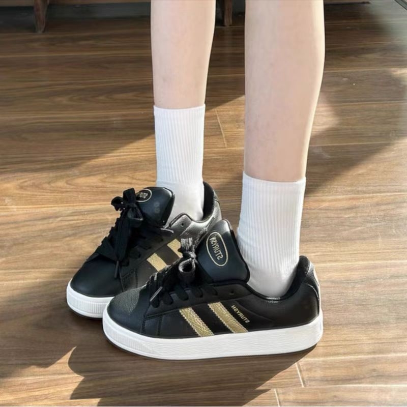 2025年韩版女鞋复古运动鞋板鞋新款春季透气休闲小白鞋白搭德训鞋