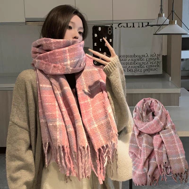 2025新款韩系仿羊绒围巾女秋冬季高级感保暖披肩可爱百搭格子围脖