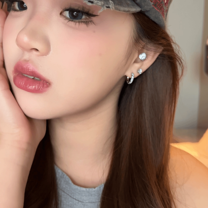 双耳洞耳饰2025新款爆款素圈耳环轻奢高级感精致圆圈耳扣耳饰耳圈