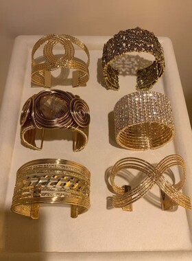 金色高级感夸张手镯女小众个性辣妹手环波西米亚风宽版手饰品2026