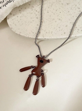 冬季咖色泰迪小熊卫衣项链女ins嘻哈设计感小众长款钛钢毛衣链