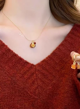 安可拉红石榴吊坠项链女轻奢小众复古锁骨链2025新年新款精致配饰