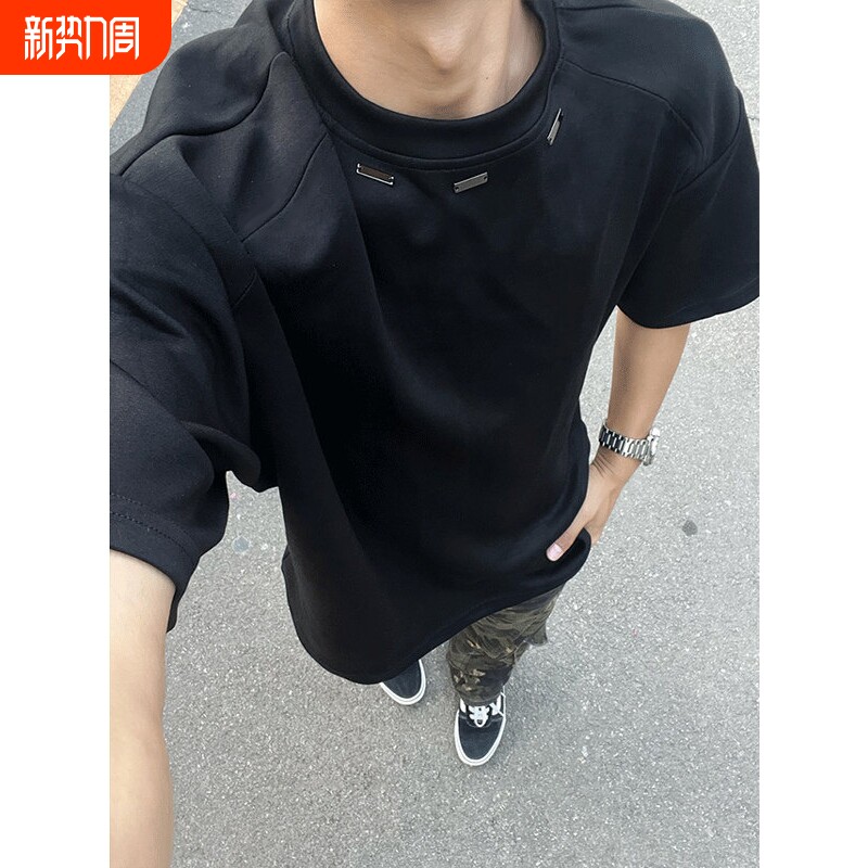 夏季黑色T恤短袖男款美式设计感宽松2026年新款半袖打底上衣白色