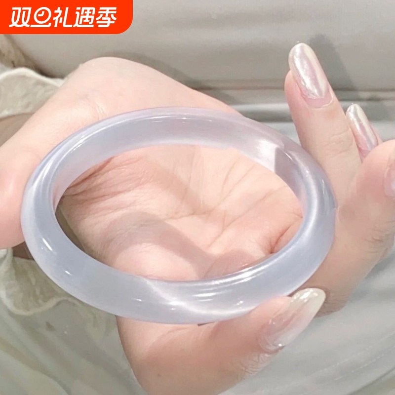 白色猫眼石猫眼新款白月光小众高级感白手镯时尚饰品效应明显爆款