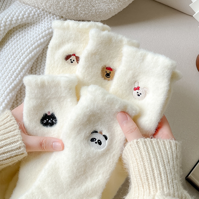 厚袜子女中筒袜白色秋冬季加厚加绒保暖刺绣冬天长筒袜潮水貂绒