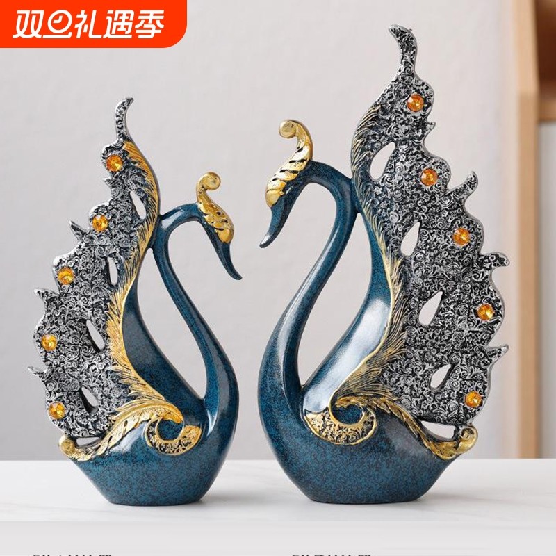 创意礼物欧式酒柜电视柜客厅家居工艺装饰树脂孔雀摆件两款选天鹅