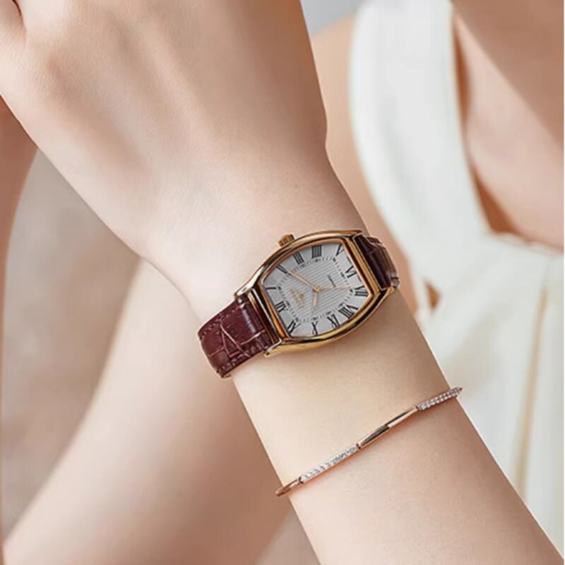 轻奢女士手表情侣时尚学生时尚复古小方表皮带款小众轻奢高级感