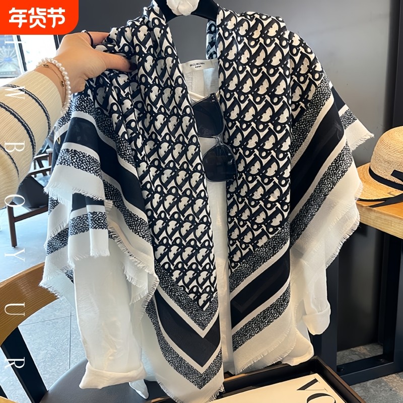 LVАFGН新款高级感披肩女小众经典薄款空调房披风送礼大方巾礼盒