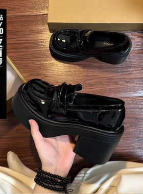 ITIM英伦风厚底乐福鞋女2026新款黑色漆皮粗跟增高百搭单鞋高跟