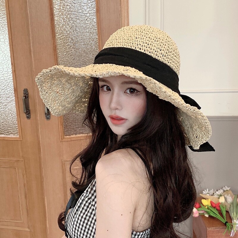 新款日式草帽女夏季系带大帽檐沙滩帽可折叠度假凉帽防晒遮阳帽子