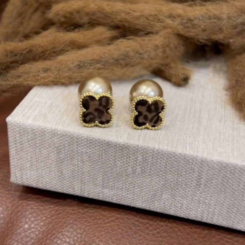气质豹纹四叶草珠珠两戴耳钉耳环女轻奢优雅温柔百搭小众设计耳饰,饰品/流行首饰/时尚饰品新,耳钉,淘宝优惠券,粉丝福利购,淘宝优惠卷