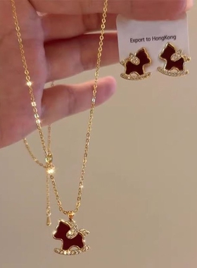 马上有钱~新中式红色小马吊坠项链精致小众马年本命年锁骨链朋友