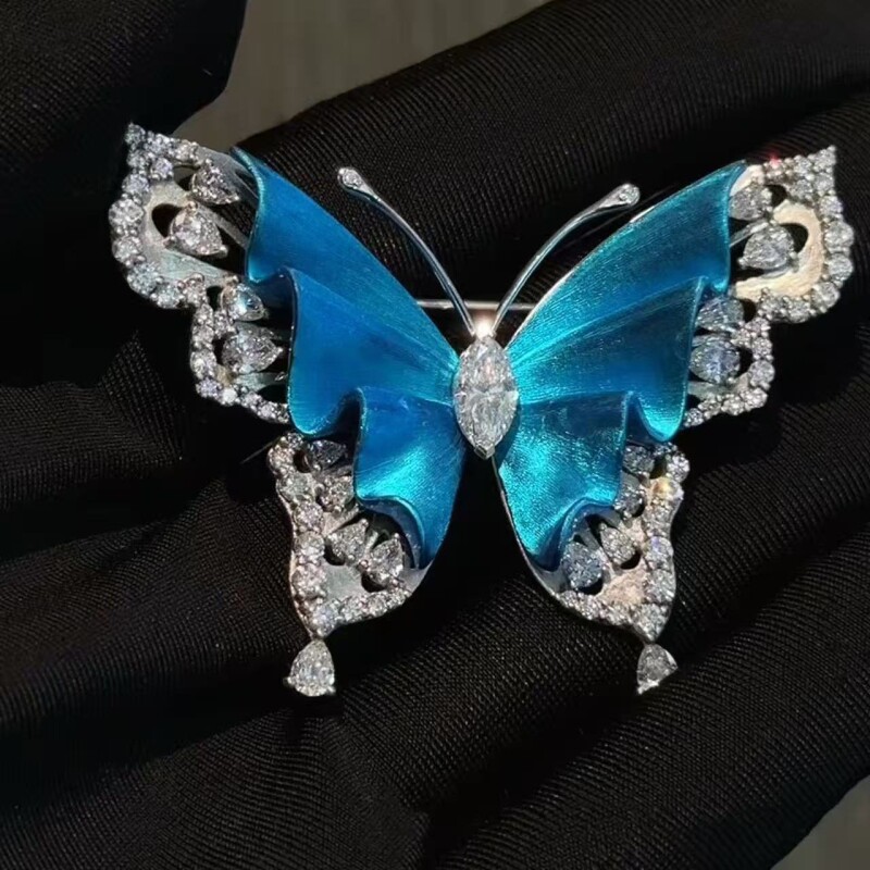 【冰蓝悸动】意大利重工设计蓝新款蝴蝶闪钻胸针气质轻奢晚宴配饰