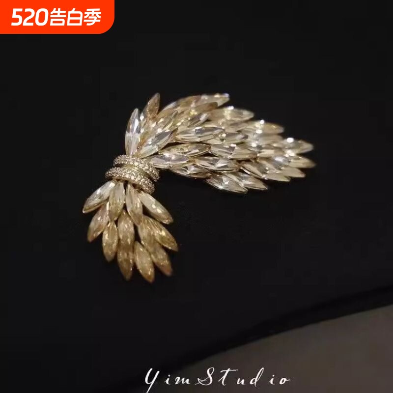 天使之翼麦穗胸针小众设计高级感轻奢精致配饰别针扣高级蝴蝶金色