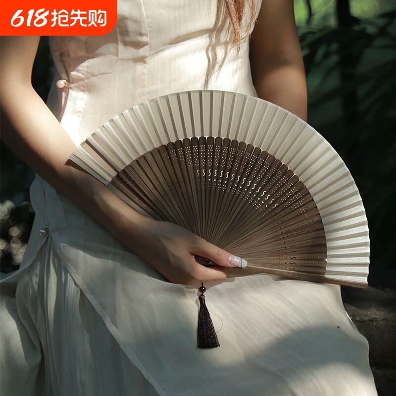 追师同款扇子气质折扇新中式汉服旗袍扇子古典舞蹈镂空夏季折叠扇