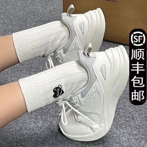 休闲女鞋运动鞋女2024新款春秋季轻便跑步鞋透气软底白色老爹鞋