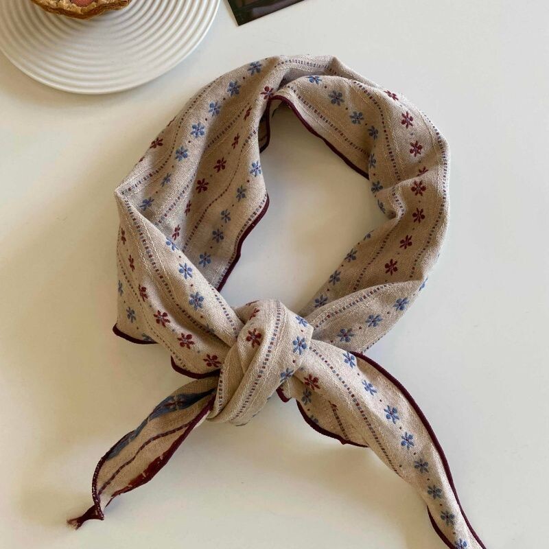 新款丝巾百搭春秋护颈头巾装饰领巾时尚复古小围巾三角巾条纹项链