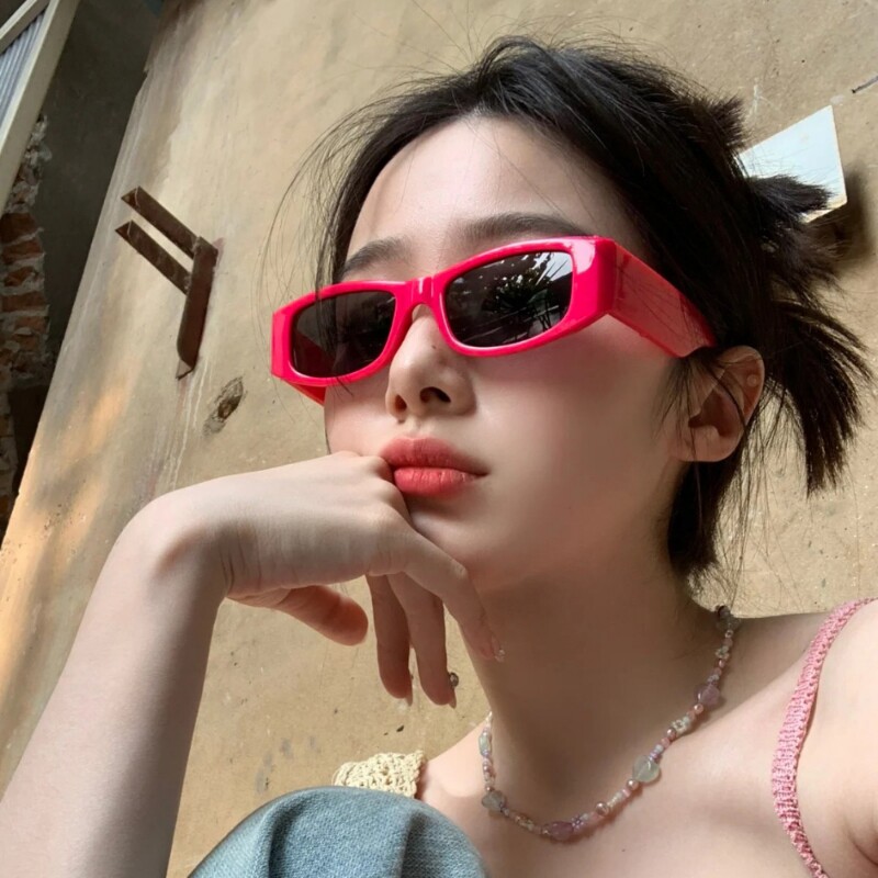 2026新款红色多巴胺墨镜女潮夏日彩色墨镜Y2K方形太阳眼镜高级感