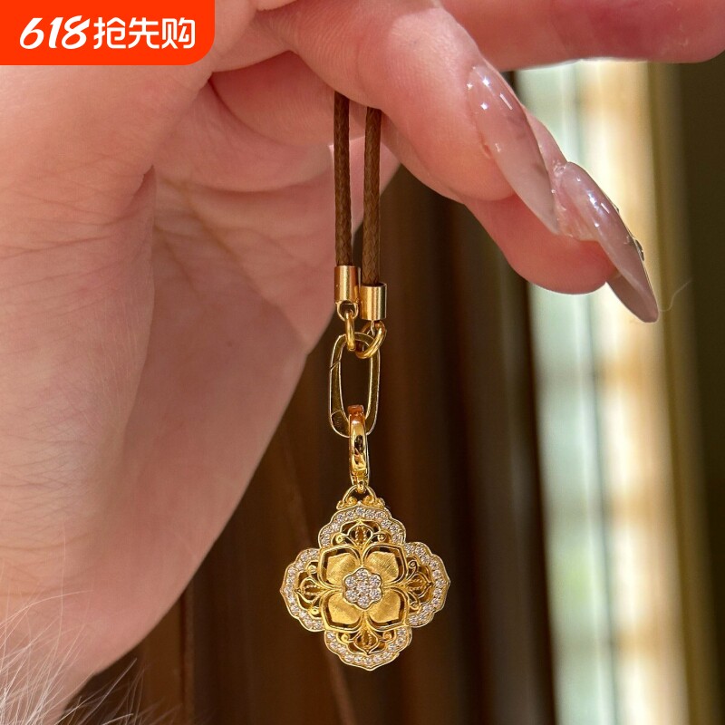 满钻宫廷风四叶草吊坠女2026项链春夏锁骨链复古感项链立体饰品