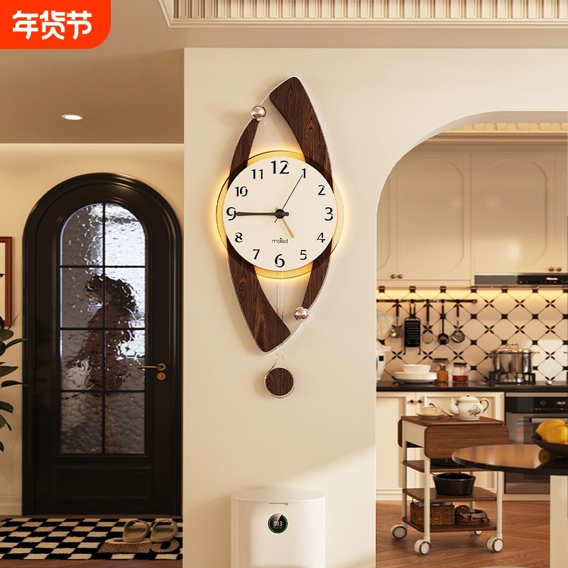 中古风钟表挂钟客厅2025新款现代复古时钟挂墙高级感奶油艺术挂表