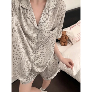 豹纹睡衣女款夏季2026新款冰丝绸短袖女士高级感家居服套装短裤