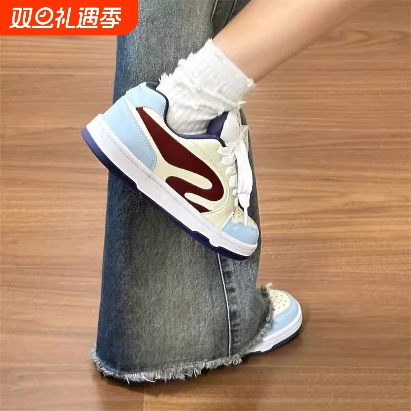 品牌断码2025年美式高街蓝红配色面包鞋女ins潮校园风百搭休闲鞋